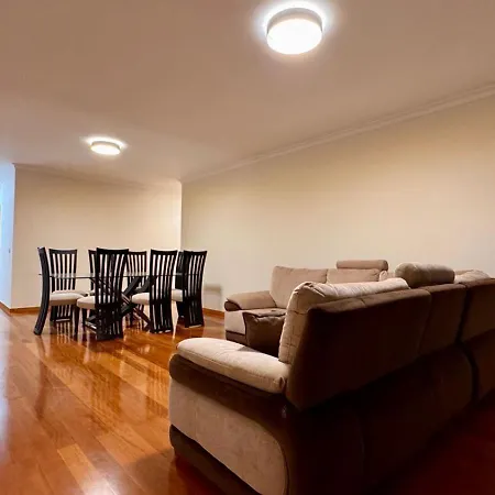 Coastal Comfort At Riverside - 4 Min To Airport!