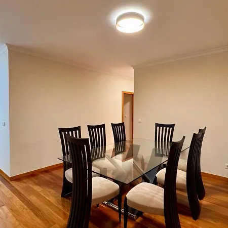 Guest house Coastal Comfort At Riverside - 4 Min To Airport! Santa Cruz (Madeira)