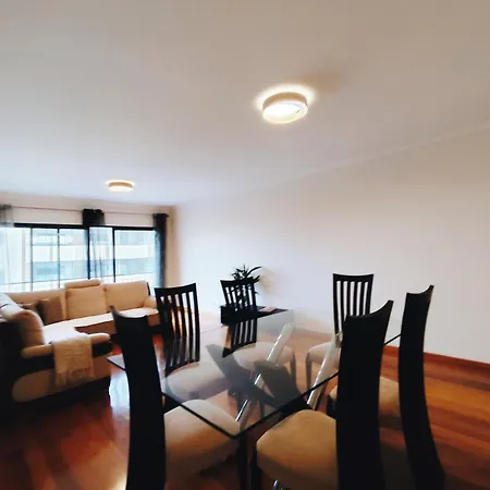 Coastal Comfort At Riverside - 4 Min To Airport!