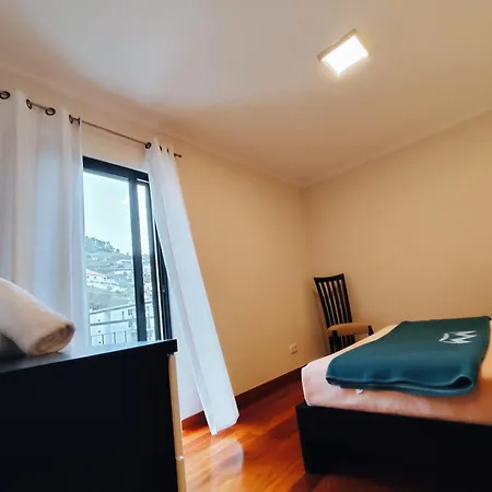 Coastal Comfort At Riverside - 4 Min To Airport! Konukevi Santa Cruz (Madeira)