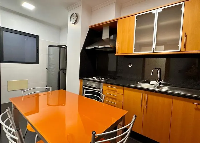 Coastal Comfort At Riverside - 4 Min To Airport! * 圣克鲁斯