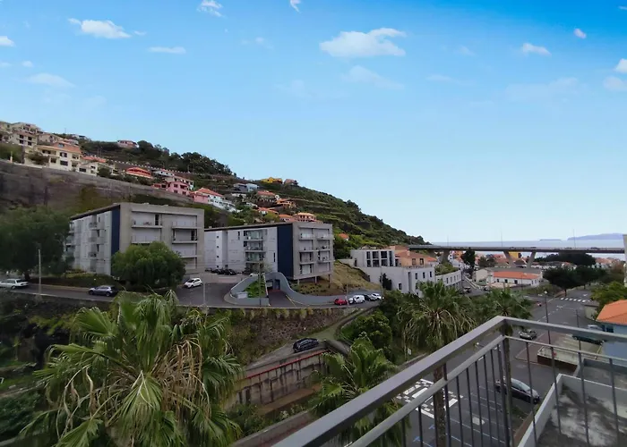 Coastal Comfort At Riverside - 4 Min To Airport! 招待所 圣克鲁斯