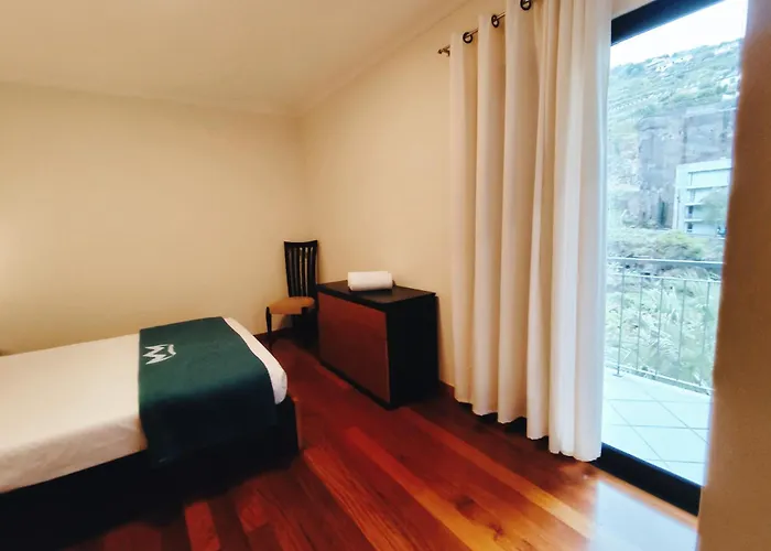 招待所 Coastal Comfort At Riverside - 4 Min To Airport! 圣克鲁斯